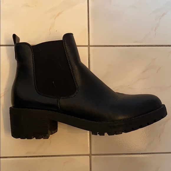black booties - Picture 1 of 4